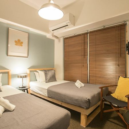 Uro Apartment Osaka Exteriör bild